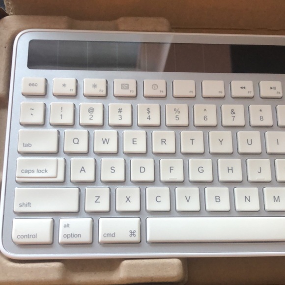 NIB [Logitech] Apple Mac SOLAR Wireless Keyboard K750 - See description! - Picture 3 of 13